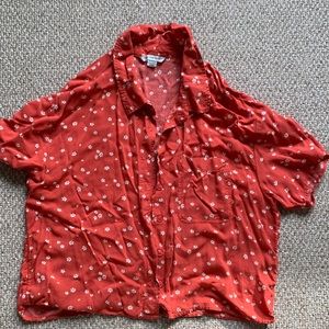 American Eagle flower crop button up top